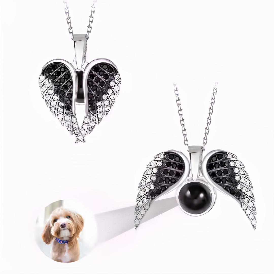 Collar con proyección mágica